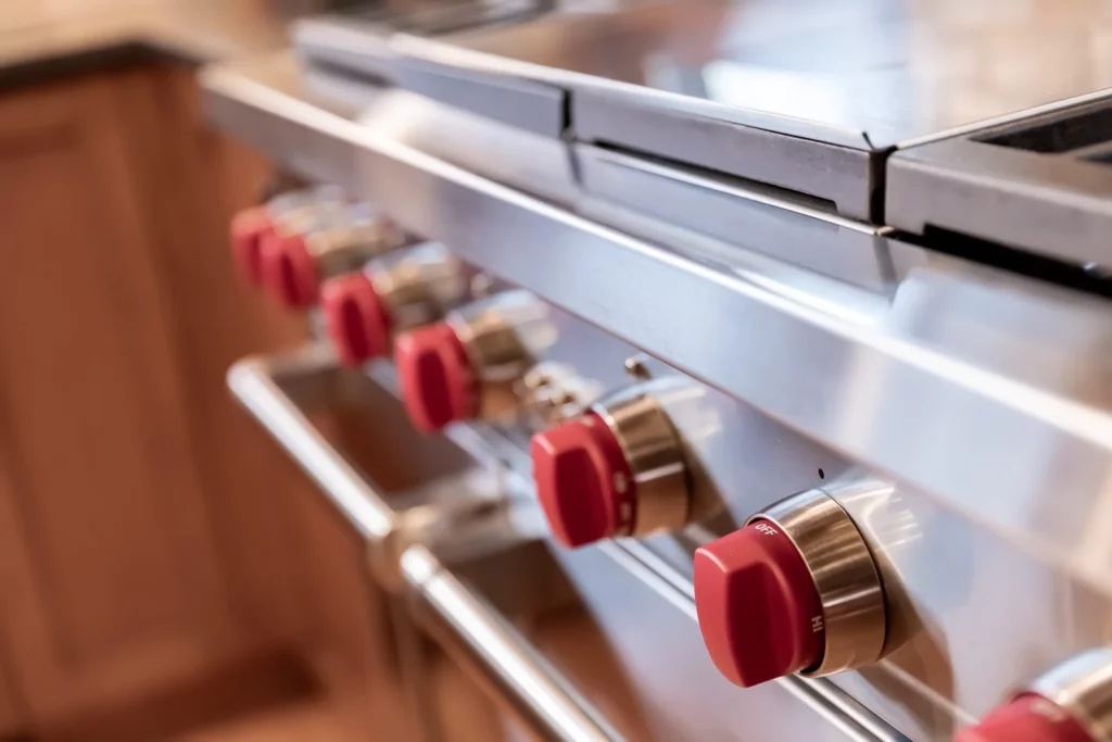 The red knobs of a new stove